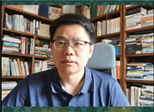 陳濤：以日常與瑣碎書寫宏大開闊的主題不同家族的開枝散葉，各自人生的縱橫走向，全都匯聚成了一條寬闊奔涌的大河……　[詳細(xì)]